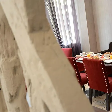 Des Archives Hotell