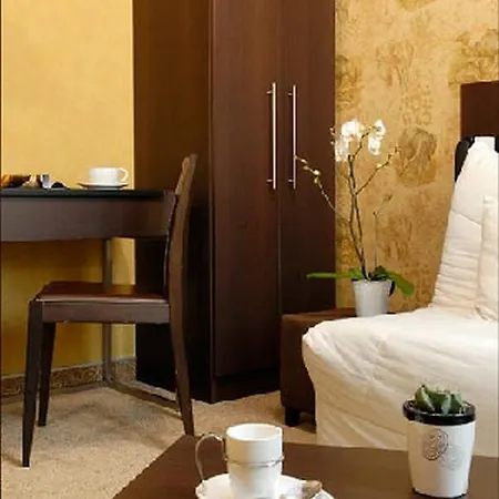 Hotell Des Archives 3*